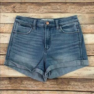 Abercrombie & Fitch High Rise Short